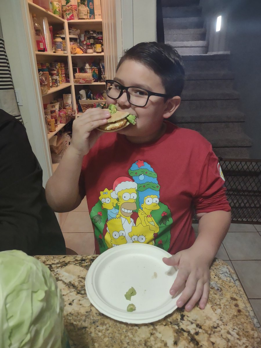ChiliTheresa's tweet photo. Thursdays with grandma ๐ถ๏ธ
for a healthy breakfast ๐ณ๐ฅ
brain food for school โ๏ธ๐
#lukeanthony #kidsoftwitter https://t.co/kkhXUQf7U9