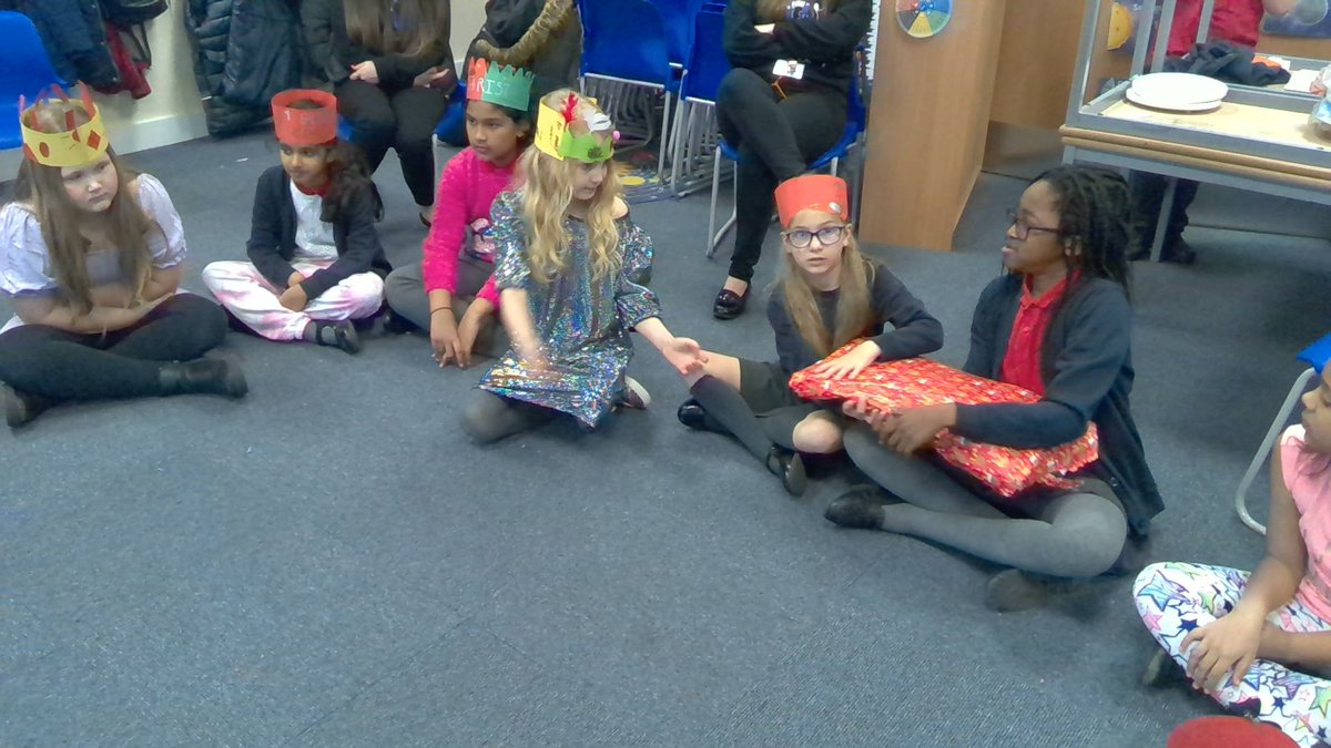 MissLewis2020's tweet photo. Our Christmas party is in full swing this afternoon, starting with pass the parcel @BenyonPS https://t.co/eiCBbtKKeU