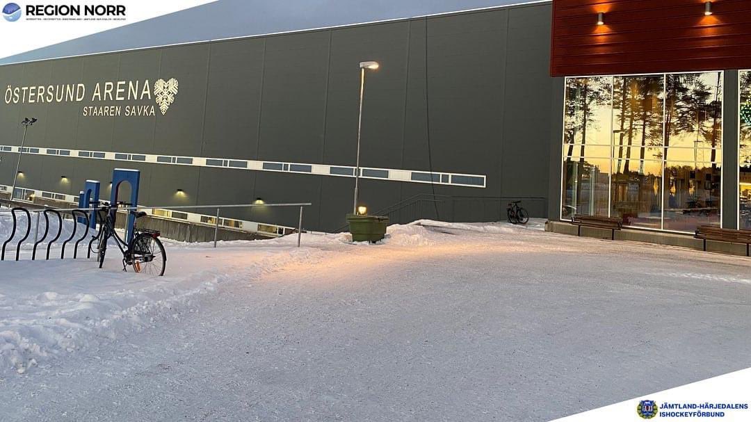 RegionNorr's tweet photo. I Östersund är planering av föräldrautbildning i gång. 
I januari bjuder ÖIKs Fredrik Blix tillsammans med Hockeykontorets Ingela Asplund och RF-SISUs Wictor Lundström in alla föreningens föräldrar till utbildning med Hemmaplansmodellen. 

Läs mer på: https://t.co/Jxs8bZ4ZfJ https://t.co/fpCVnuPyWQ