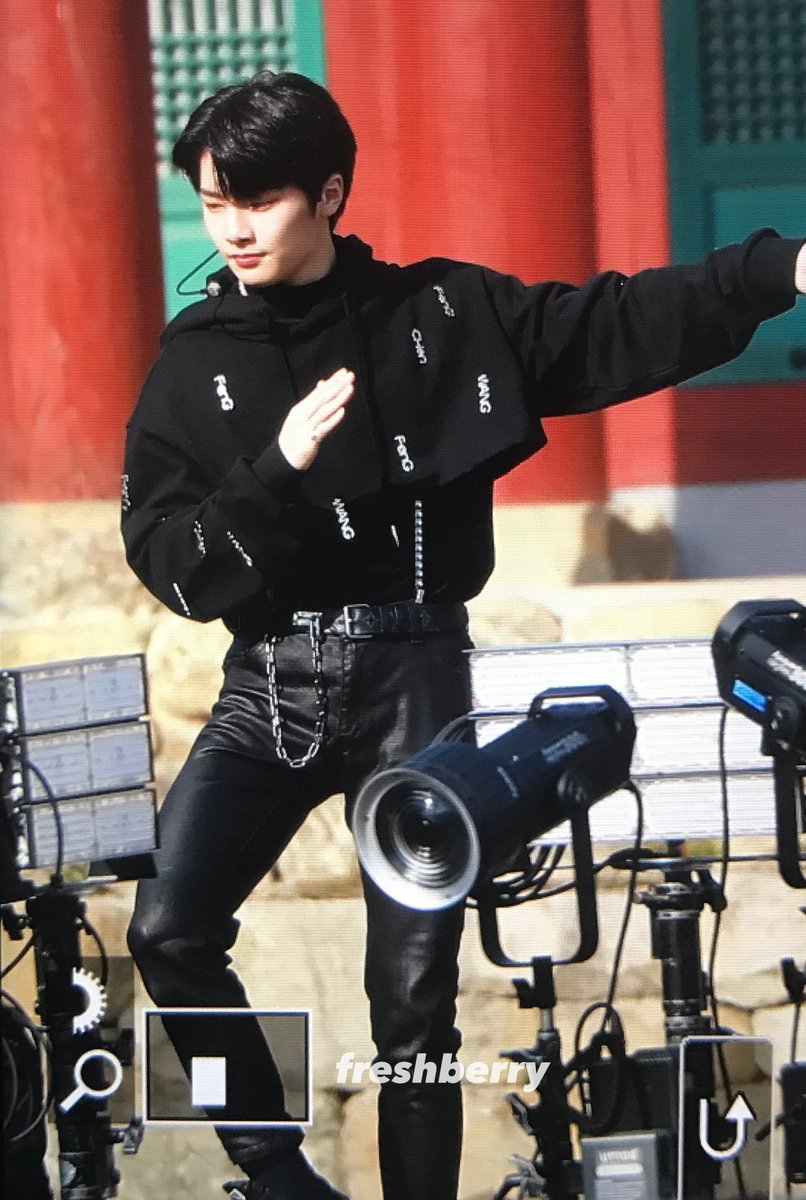 GANTENG BANGET JEONGIN 😩😭😭 -tsk <a href="/Stray_Kids/">Stray Kids</a> 
cr. freshberry_in