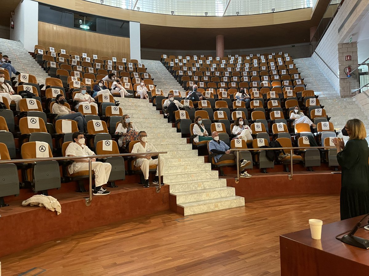 BpsoCanarias's tweet photo. Segunda auditoría del Host_Canarias,  ahora al candidato Hospital Dr. Negrin. Líderes e impulsores de guía formando Equipo. Todos a una! #NegrinInnova @IdafeJ https://t.co/06N0paXkeQ