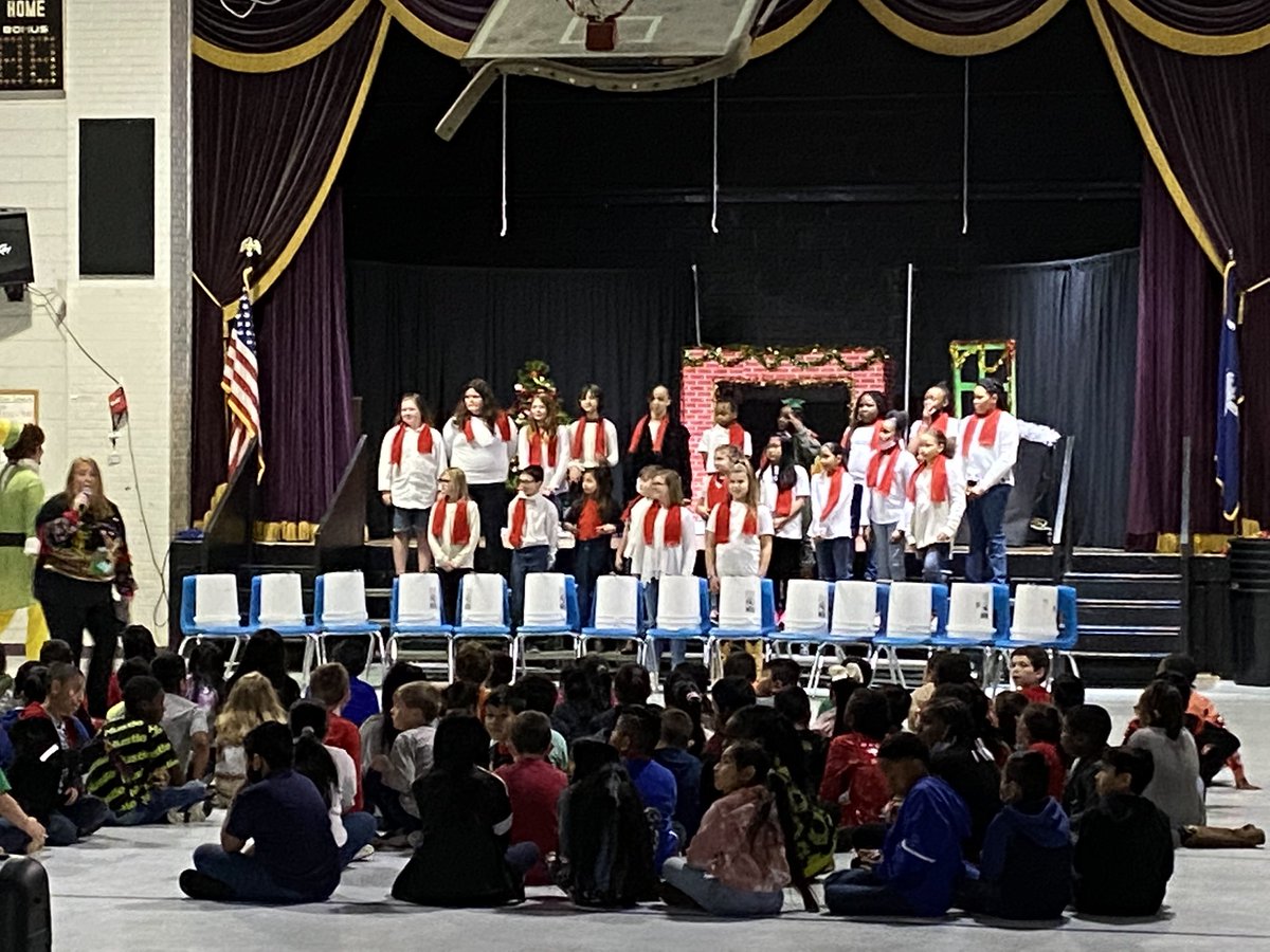 All Smiles <a href="/SESPride/">Saluda Elementary</a>! #OneSaluda <a href="/saludaschools/">SaludaCountySchools</a>