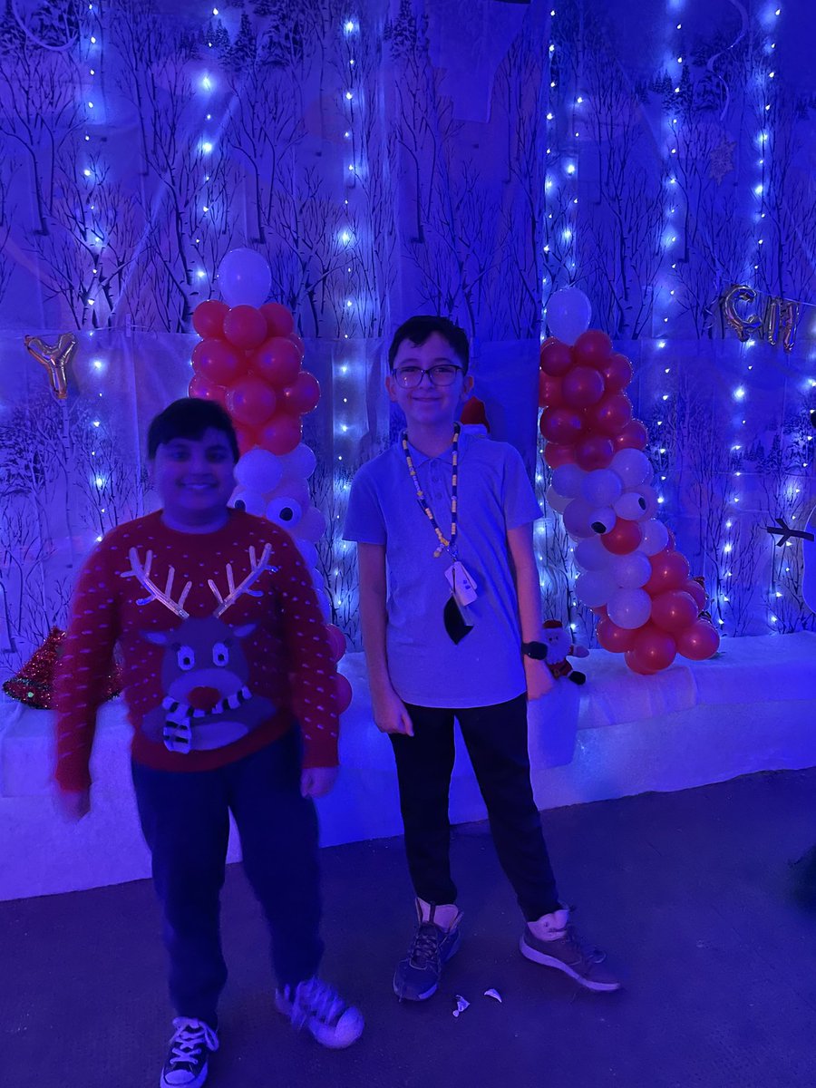 MIbrox's tweet photo. So much fun! #IbroxChristmas โ๏ธ https://t.co/xON7iXSHLc