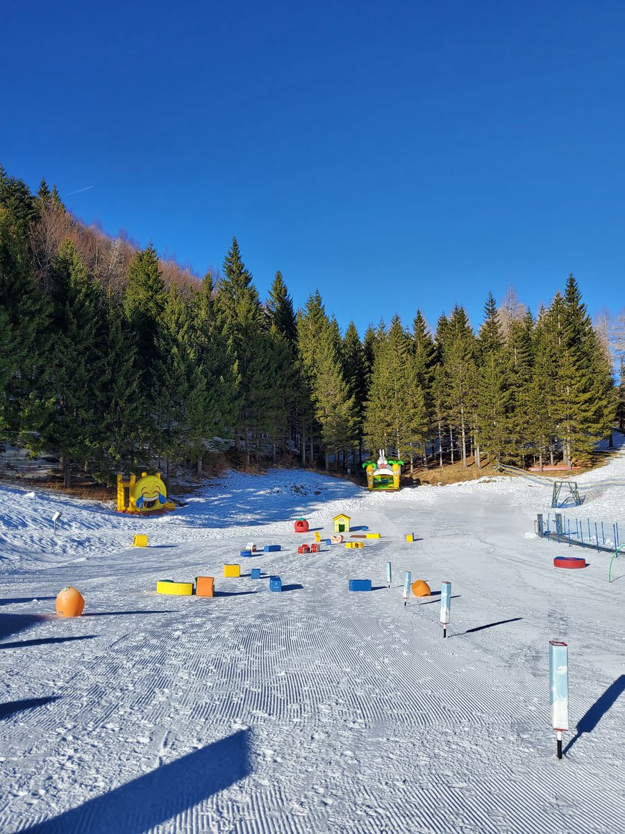 HotelTirolo's tweet photo. Domani, 18 Dicembre, apre il Baby Park al #LagoDellaNinfa, ai piedi del #Cimone! 

Una bellissima realtà per le famiglie con bambini che vogliono venire a trascorrere la loro vacanza in #Appennino!

Complimenti alla Scuola Sci #Sestola!

#HotelTiroloSestola 
@turismoER https://t.co/sRLBMhnUTa
