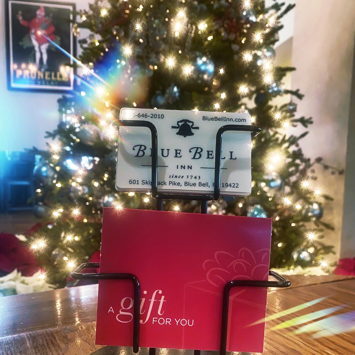 bluebellinn's tweet photo. Save BIG on the perfect last-minute gift!  Until January 1st, we’re offering a complimentary $100 gift card with each $500 gift card purchase.  Offer available in-store only.
🔵🔔
#bbistyle https://t.co/Fa9vAripA1