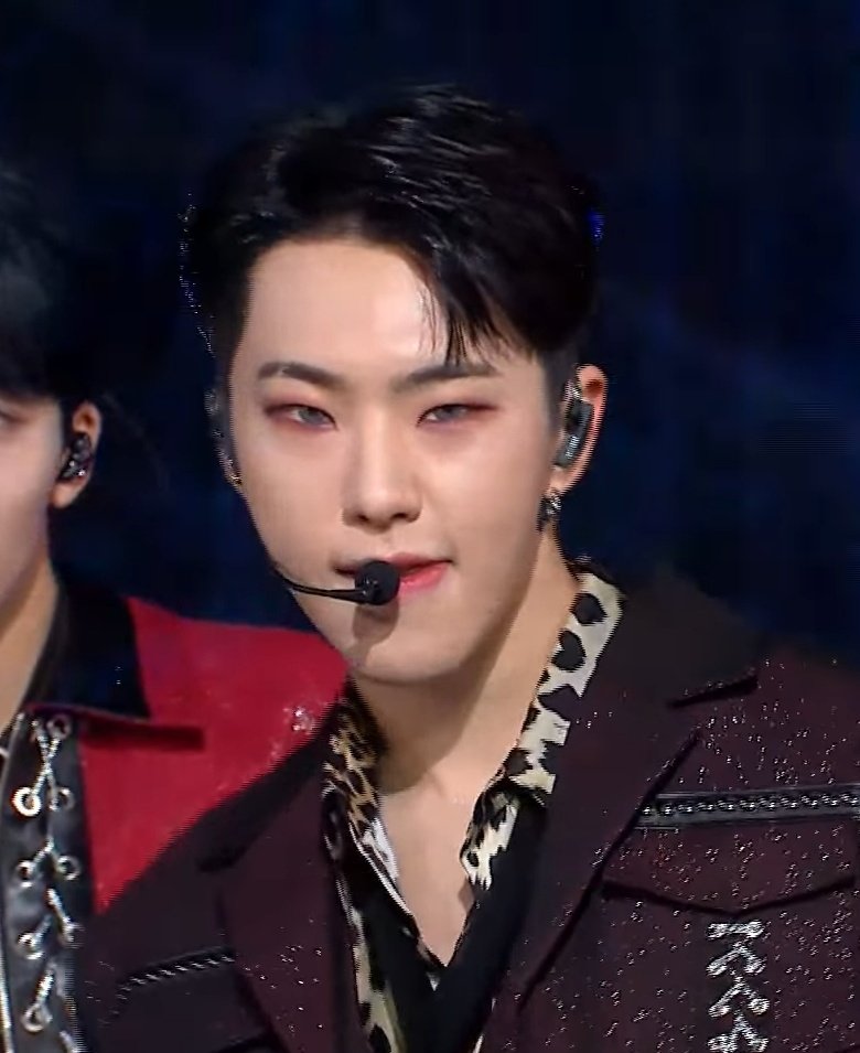 wonubliss's tweet photo. kwon soonyoung 😳😳😳😳 https://t.co/uqOn9Lc0Nc