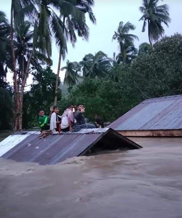 RonaletASS's tweet photo. BANGON Pilipinas!The typhoon ODETTE brings us a traumatic night before Christmas.I understand how painful this is😭especially for those who have been affected by the storm.We're going to rebuild! We will survive!Cheer up Pilipinas!💪❤CTTO:photo not mine
@manilacrypto1 @AxieElon https://t.co/QzhqfQUA40