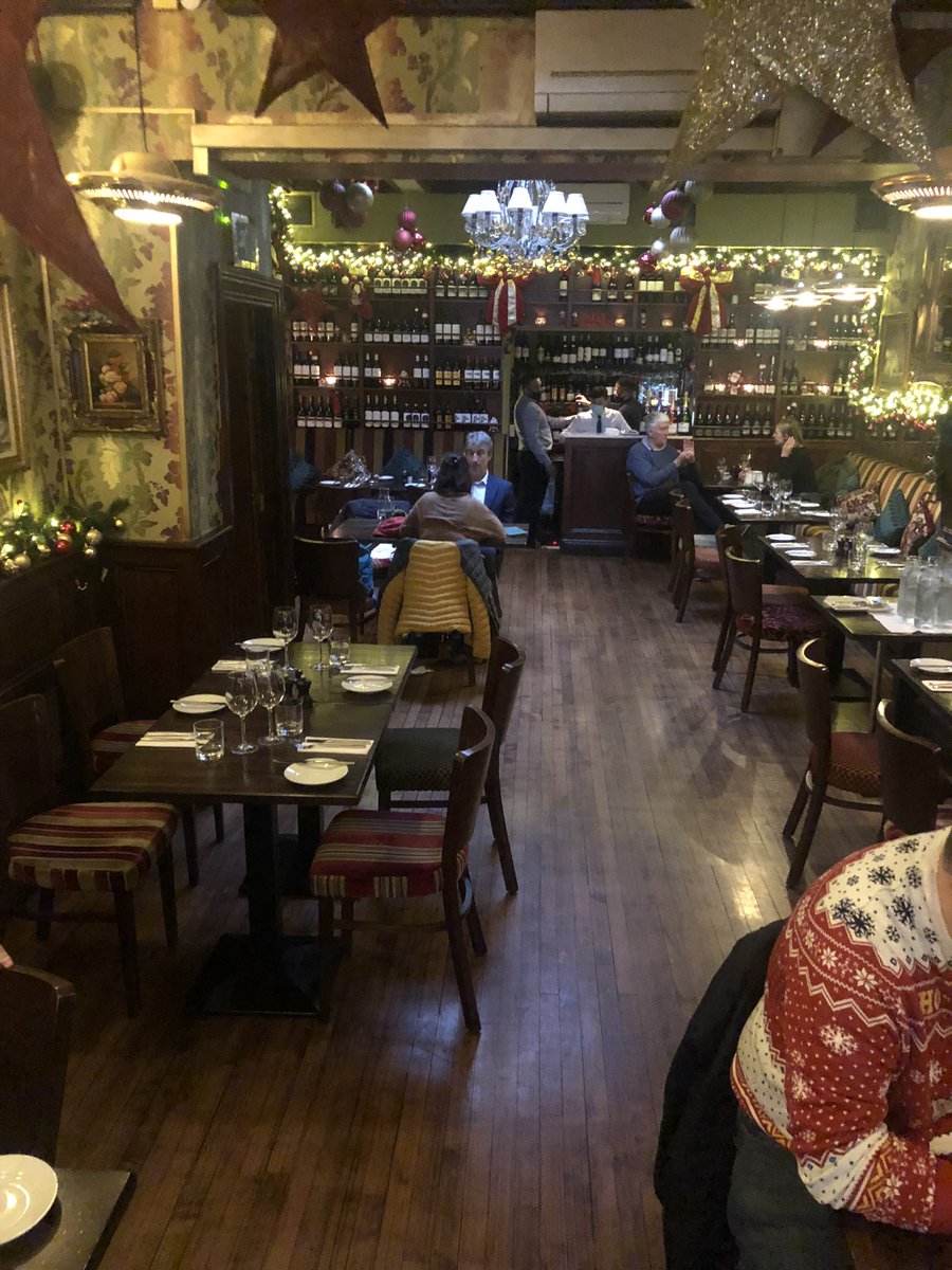 💔💔 2pm on traditionally our busiest, craziest day of the year. The hospitality industry is decimated 💔💔
#defactolockdown #Hospitalityneedshelp