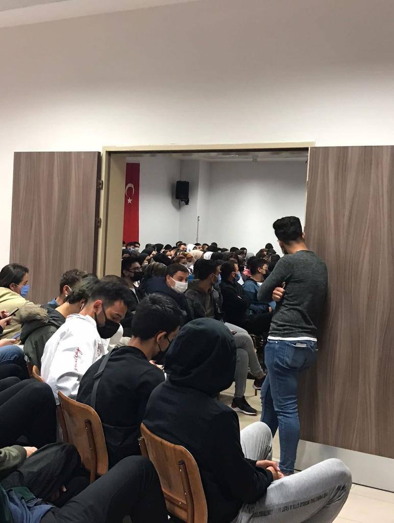 berber_efecan's tweet photo. Arkadaşlar taga destek bol rt bol beğeni hadi hayırlısı 
 https://t.co/WvFqrNj3BZ  #SoemestrTatiliUzatılsın