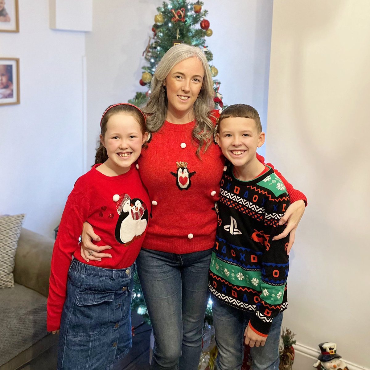 Christmas Jumpers for school for us all today. They have 3 more days left in school but it’s the last day of term for me! 🎄🎄🎄 #christmasjumpers #lastdayofterm