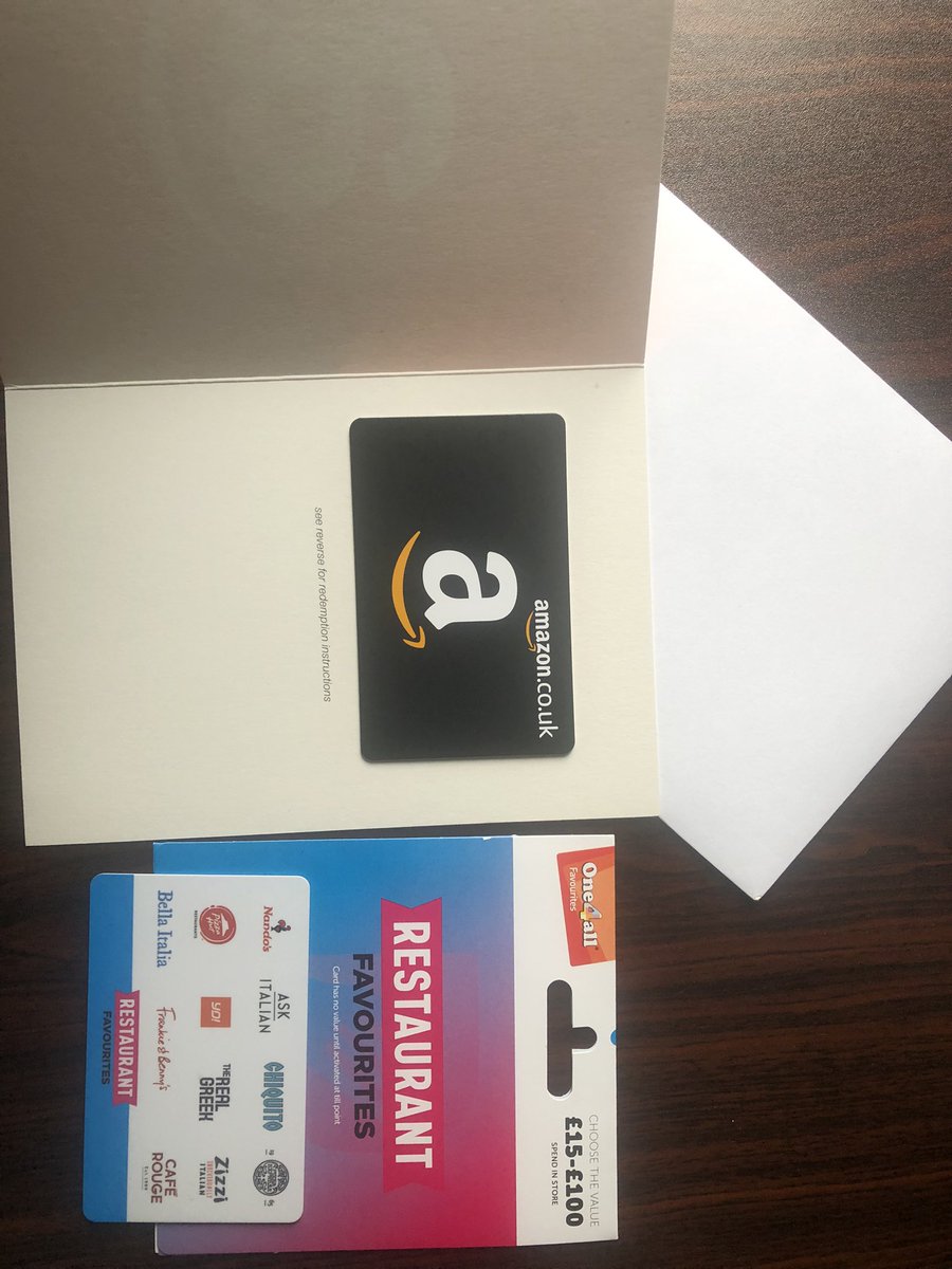 biji_sd's tweet image. What a lovely Christmas gift! @VarndeanSchool 
Thank you all staffs @VarndeanSchool for your continued love and support!
Wishing all the staffs @VarndeanSchool a Merry Christmas and a Prosperous New Year! Happy holidays.