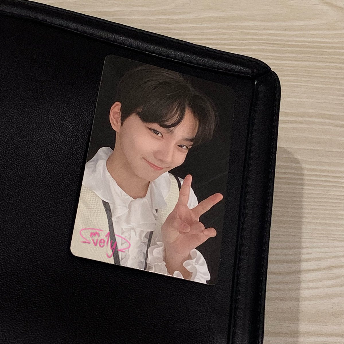 _ve1y_'s tweet photo. 𓄲 #ve1ymails . . .ᐟ
💌 : @sootaescart #stc_feedbacks
hello ! thank you so much for letting me adopt wonie dusk >< thank you for the smooth transaction as well ‹3 https://t.co/HOFLtOTLUh