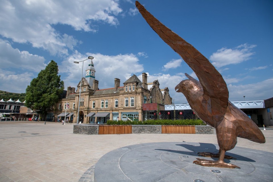 The Darwen Town Deal Board is celebrating after the Government confirmed it’s officially signed off on £25m of funding for the town – the maximum amount available 👏👏👏 theshuttle.org.uk/government-con…