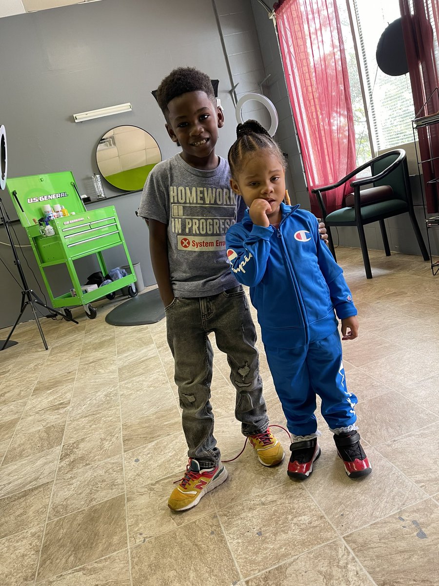 truthdabarber's tweet photo. I will be a Better Father 🙏🏾 To my Little Ones  #BlackFather #fatherfirst https://t.co/N0FtYQkUel
