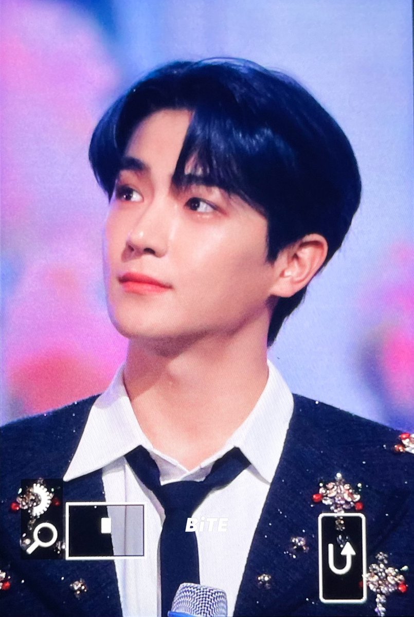 913BiTE's tweet photo. 211217
#현재 #이재현 #HYUNJAE 
#더보이즈 #THEBOYZ https://t.co/9DEdPWLuvL