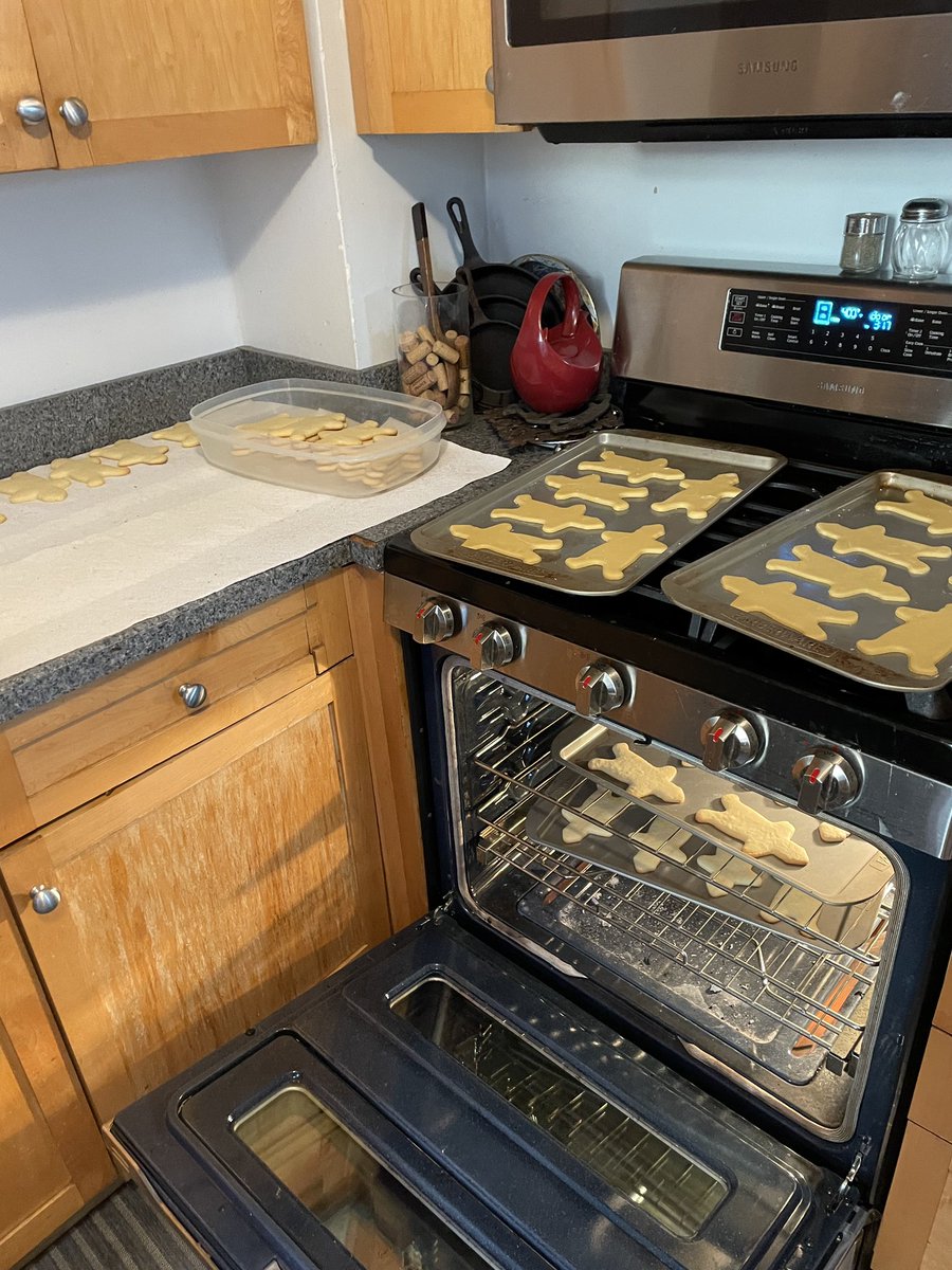 alannamertens's tweet photo. How Many? How did you count them?#howmanymath #cookiemath #danielson https://t.co/zPcbiqskYa