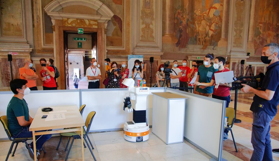 Looking for some interesting content to keep you occupied over the holiday season? Look no further! Watch the full highlights and all streamed content from #SciRoc2021 via our YouTube channel! Re-live the action from Bologna!🤖🇮🇹 #WhoIsYour2021Champion?🏆 youtube.com/channel/UC-1yL…