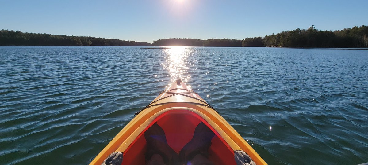 growingwisdom's tweet photo. Too good of a day to pass up. #Decemberkayak #Thisisafirst https://t.co/6CRQp2p87v