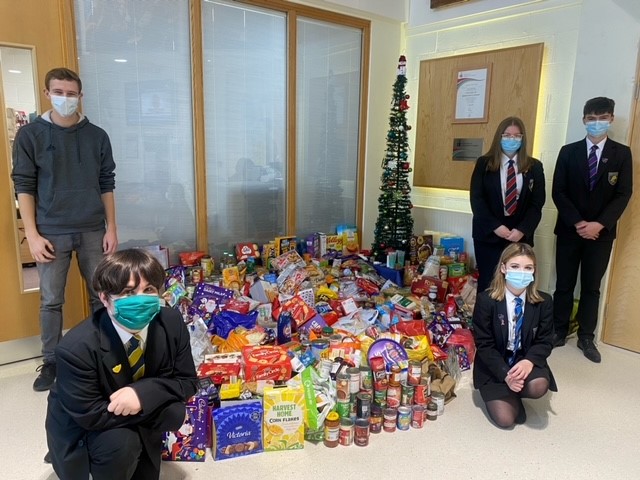TuptonHalls's tweet photo. To read about how our fantastic students have supported Redhill Academy Trust's Festive Food Bank and more news from Tupton Hall School, have a read of the newest edition of Parents' Weekly!

LINK:
https://t.co/sTeaia2lKq https://t.co/lnWLPFyBK8
