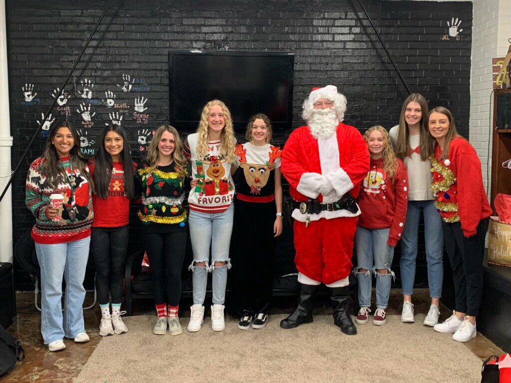 Clay Jones tweet media