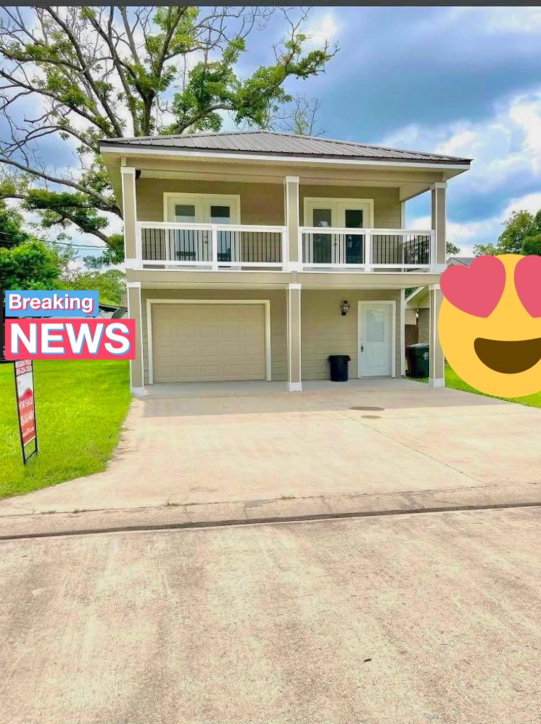 Captain007_'s tweet photo. Finally in the new house w/ @LizaParfait https://t.co/4JwHMiDoAn