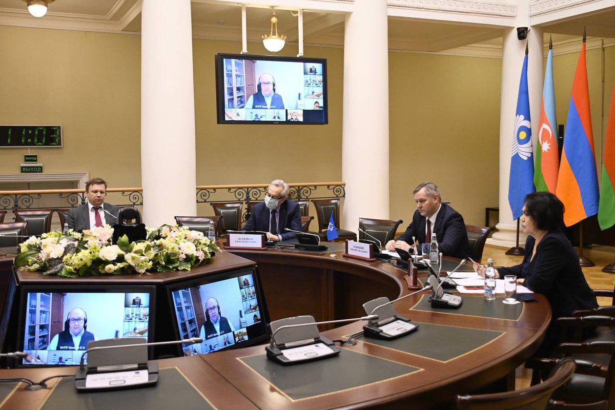 Сегодня на заседании организационного комитета форума труда определили, что ключевыми датами VI Санкт-Петербургского международного форума труда станут 17 и 18 марта 2022 года, а главной темой - «Рынок труда и занятость в постпандемийной реальности». #мпаснг