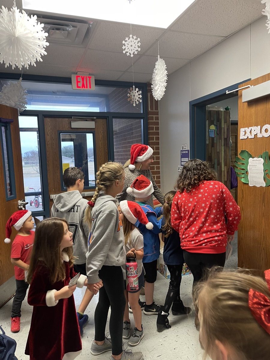Our Little Bucs had the sweetest visitors from AES today!!! 😍♥️🎅🏼