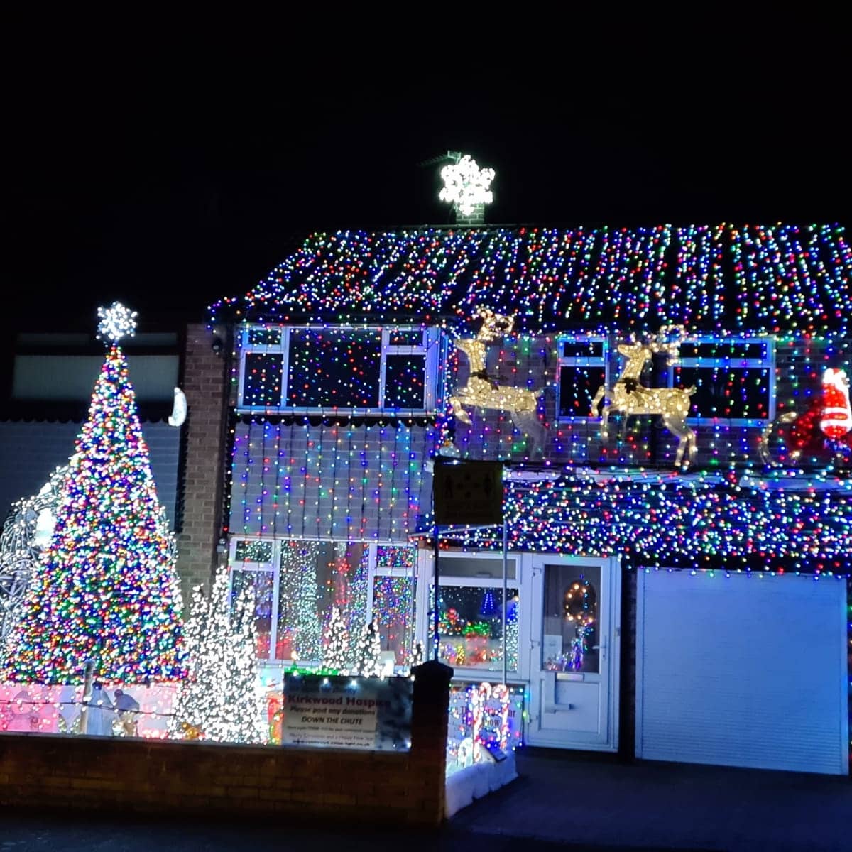 Derek Highe has been making people smile in Mirfield with his magical Christmas lights show for the past two decades. He has raised thousands of pounds for The Kirkwood over the years. 🎄🎁

Read his story here: 
thekirkwood.org.uk/news/derek-hig…