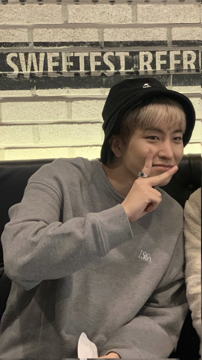 arsthinkers's tweet image. i love him from infinity to beyond 🥺