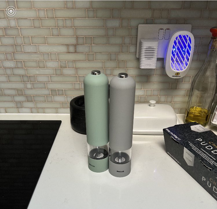 Victoria_Boden's tweet photo. @procook_help Hello, I’ve just ordered some electric salt and pepper grinders and they have arrived different colours. There’s no mention of this when I bought them. It simply said sage? https://t.co/rDNhQ5zbht