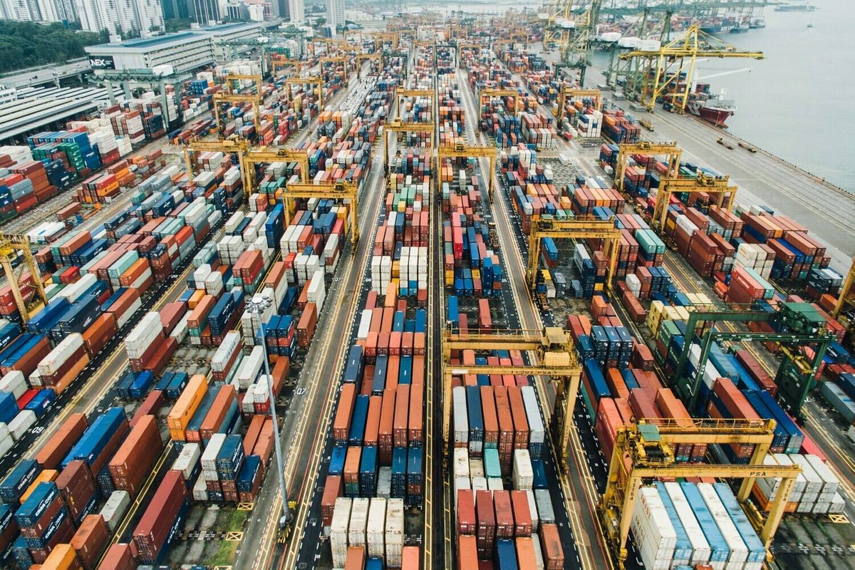 SGMulkins's tweet photo. We need your impute! Dr. Kirby Easterling, Assistant Professor-Global Supply Chain Management at @eku is writing a chapter in a book about specific challenges to #globalsupplychain professionals. He could use your help by taking a survey. 
https://t.co/UTMetFpmFT https://t.co/ikA49jfOot