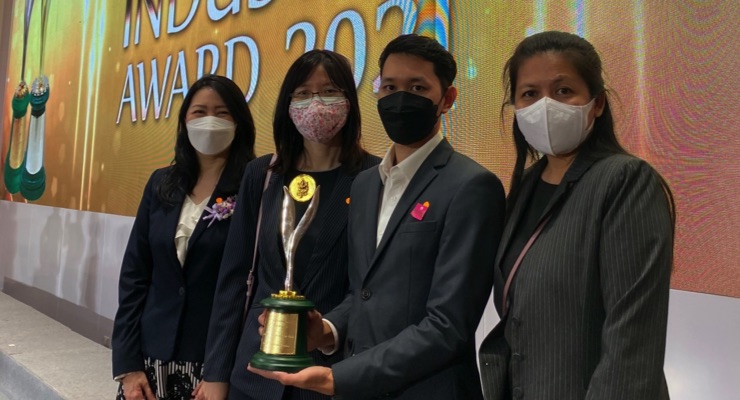 InkWorldMag's tweet photo. Siegwerk Thailand receives prestigious Prime Minister’s Award for Circular Economy for #recyclability in #packaging, deinking/delamination technologies and more. https://t.co/lWj2mwS3az
#circulareconomy #packagingink #packaging #sustainability #deinking https://t.co/pSJjhN5c8t
