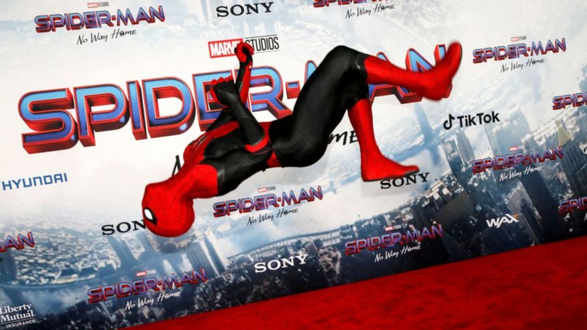 ChannelNewsAsia's tweet photo. AMC says over a million people watch new 'Spider-Man' movie at its US theaters https://t.co/NYn4tDaabd https://t.co/qVf76W47j0
