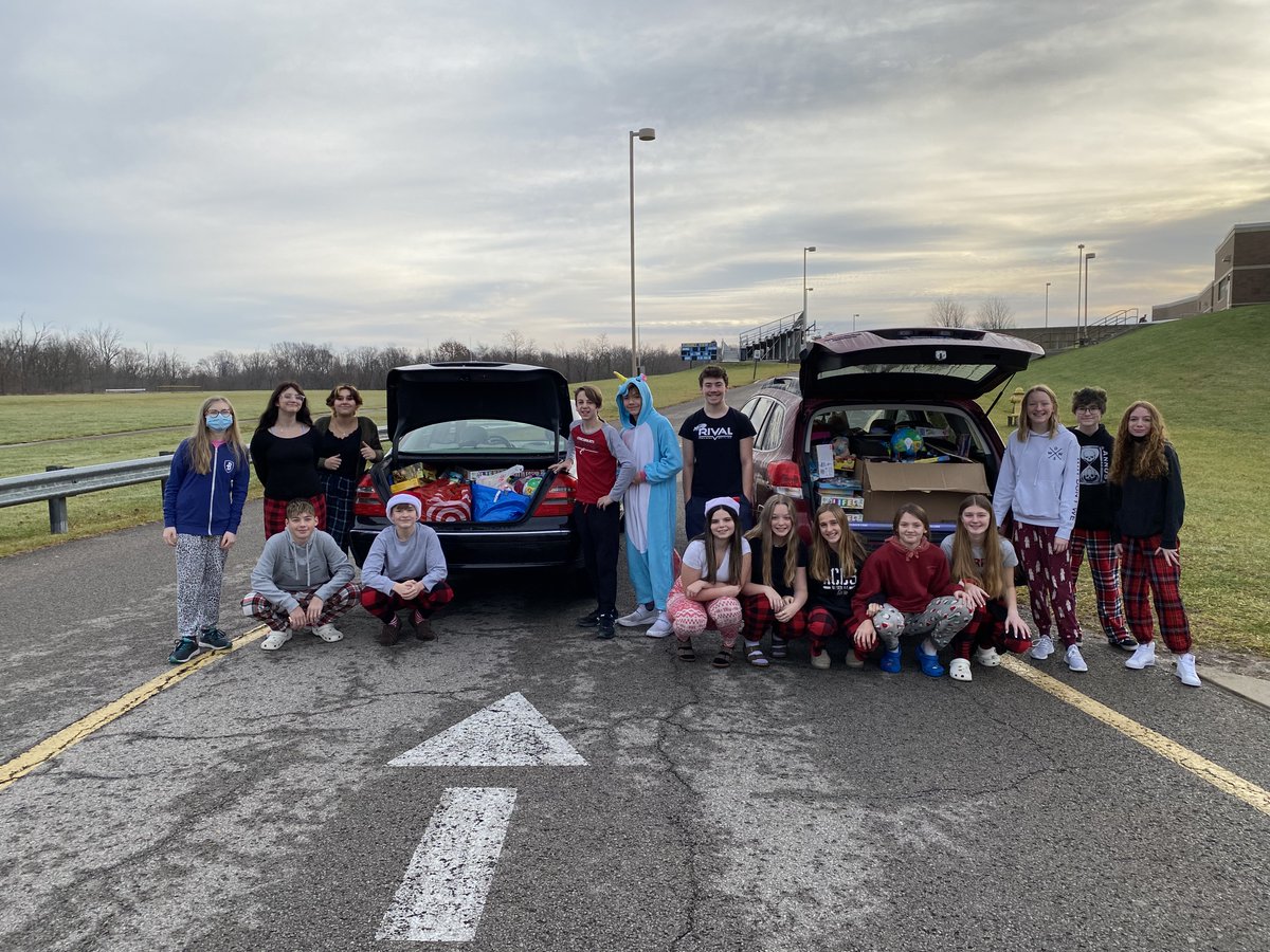 Our 8th graders have done a great job of facilitating a toy drive for the victims of the Western Ky Tornados. We were able to donate 451 toys today!!! #beroyal #servicelearning <a href="/SummitViewAcad/">SVA Principal</a>
