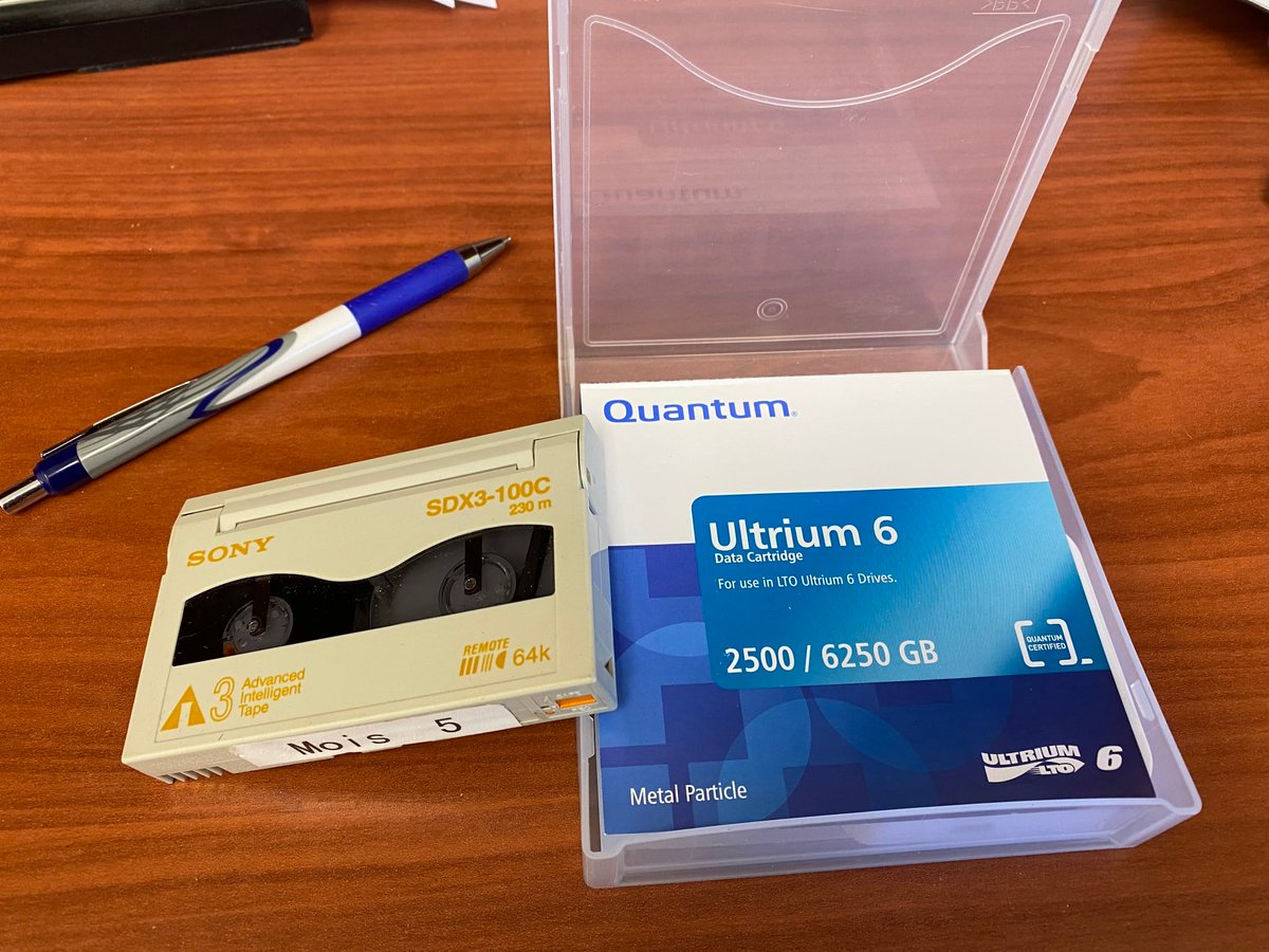 Une technologie désuète ? Possible, mais difficile à attaquer par les pirates informatiques. Avez-vous pensé à Azure via Plurilogic pour vos sauvegardes ? Aussi Plurilogic offre le service d’hébergement.