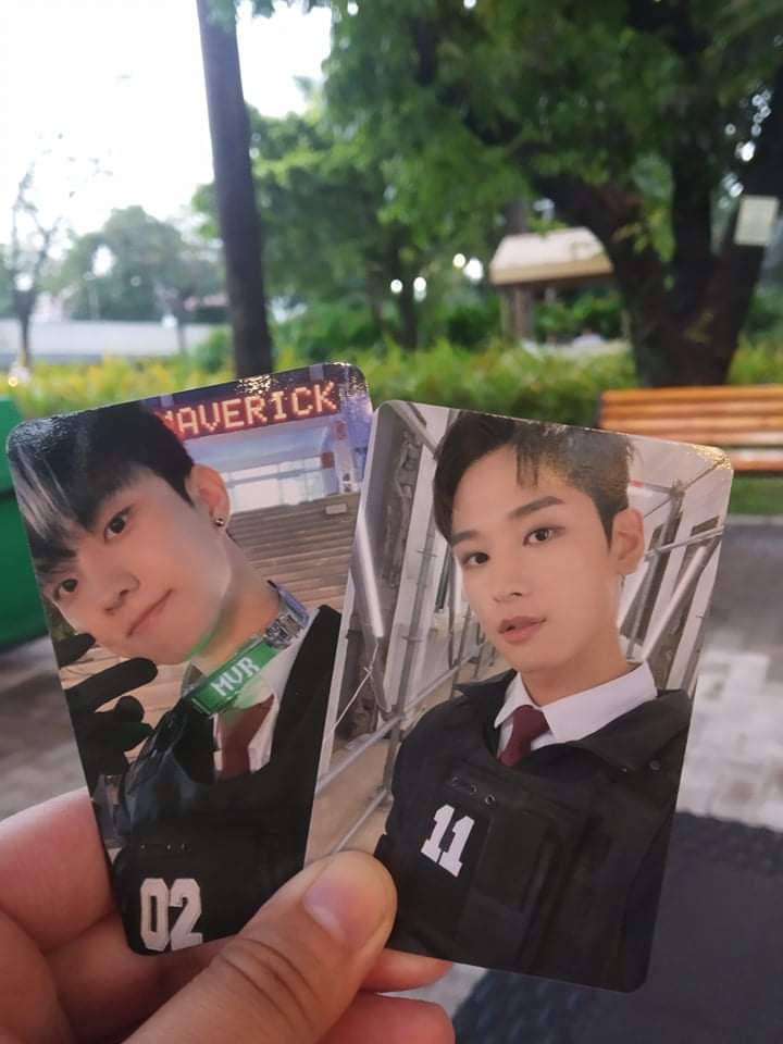 jukyuzone's tweet photo. my maverick albums just came and 😭😭😭😭😭 i got jukyu 😭😭😭😭 https://t.co/3uodWQ5uXP