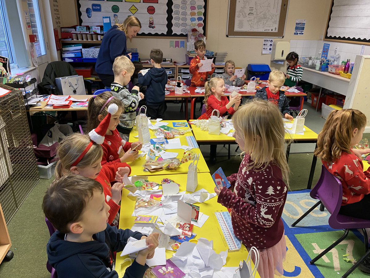 What an amazing class I have, seeing their excitement this afternoon receiving their cards and Christmas goodies was an amazing end to the term!