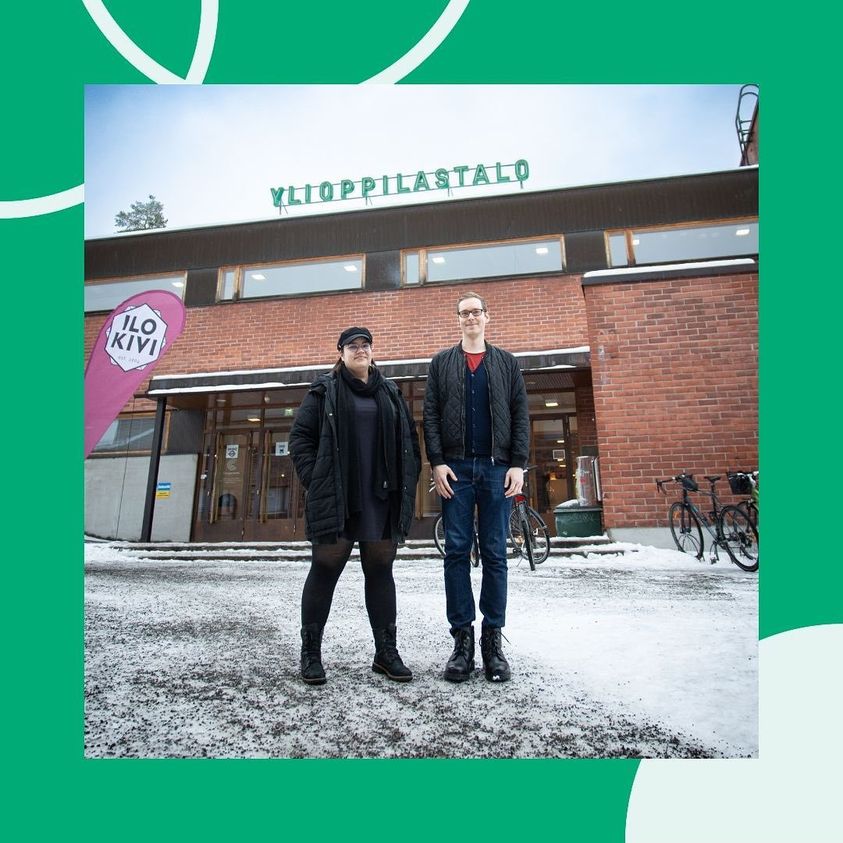 StudentUnionJYY's tweet photo. Onnittelut JYYn uudelle tapahtumatuottajalle Suville sekä korkeakoulupoliittiselle asiantuntijalle Teemulle! Tervetuloa mukaan asiantuntijaporukkaan, joka puolustaa ja tukee opiskelijoita sekä varmistaa, että opiskeluaika voi olla elämän parasta aikaa. https://t.co/cCOycm8ZUS