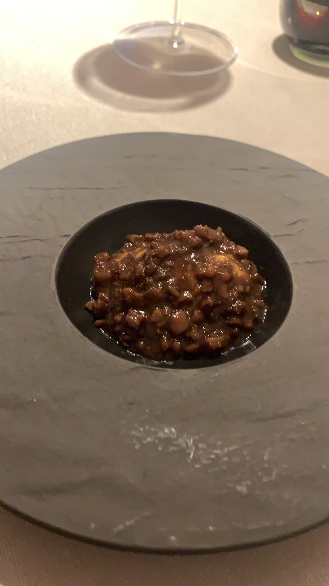 Gelato burro e salvia sotto e la finanziera <a href="/barbara75ferre/">Ba</a> , è un dessert che amo sconfinatamente❤️Grazie <a href="/mpchef/">matias perdomo</a> che oggi l’hai fatto apposta per noi perché te l’ho chiesto espressamente. Stima infinita per te Matias 🙏🏻❤️❤️❤️🥂