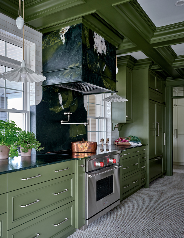 RealSharpRealty's tweet image. These photos prove the influence that color can have on the look of a kitchen. #homedecor #interiorstyle  cpix.me/a/135382323