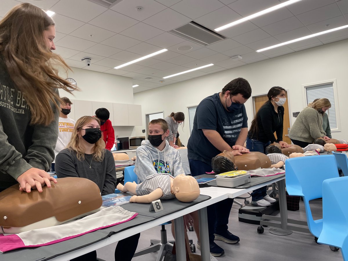 BiomedMissA's tweet photo. Juniors getting CPR/AED/1st aid certified at @NKUIHI  today https://t.co/c8kq0DIHk5