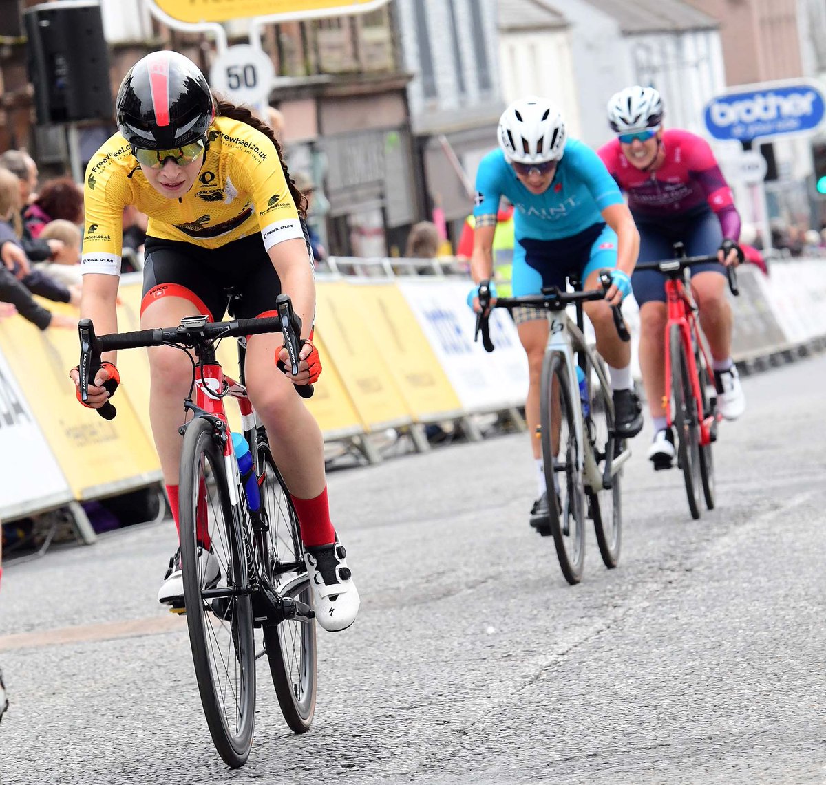 Q &amp; A: Amy Gornall

A rider with a lot of experience of Women’s racing and a family of top level racing cylists, Amy Gornall (Pro-Noctis Redchilli Bikes Heidi Kjeldsen) who now lives in Scotland, takes the VeloUK quiz
velouk.net/2021/12/16/q-a…