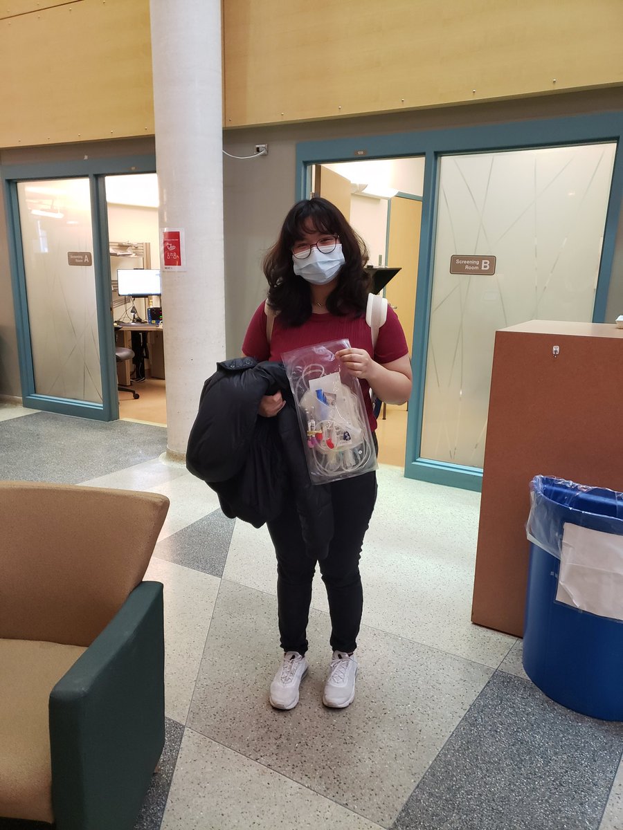 MsRomo307's tweet photo. Today was my first #TecVoc Blood Drive. My first time donating, and the first time with a whole bunch of students. It was quick, painless, and really easy. Every single one of us said we are going to come back in the spring! @CanadasLifeline #itsinyoutogive https://t.co/axO6dK962P