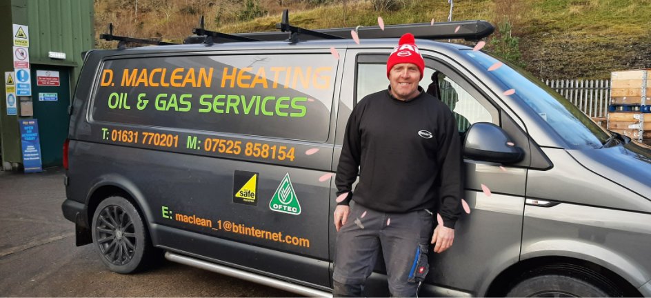 myGrantUK's tweet photo. Congratulations to one of our G1 installers Donald MacLean, our sixth #SnapThatHat winner! Only four goodie bags left, make sure you are in with a chance to win! https://t.co/kk4CAekL4D