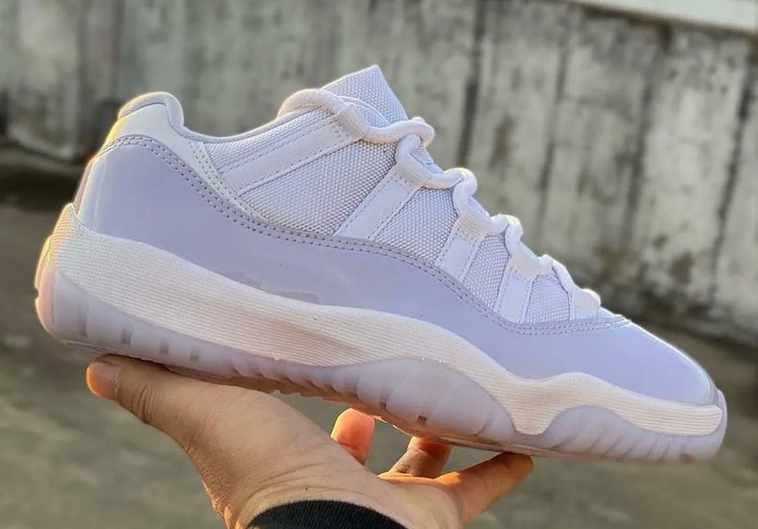 kicksonfire's tweet photo. Don’t 😴 on the Air Jordan 11 Low WMNS Pure Violet. You trying to scoop up a pair Spring of 2022?
📸: apolloluo1976 https://t.co/32eAZRUM7l