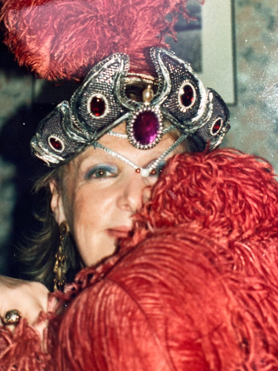 GaelGreene's tweet photo. Here's a playful photo of me wearing the Cleopatra earrings. For Sale at my #etsy shop: Joseff of Hollywood Three Tier Drop Earrings https://t.co/nxqsMk2MxF #gold #floral #no #unisexadults #glass #clipon #artdeco #earlobe #joseff https://t.co/OQ9vnP1mua