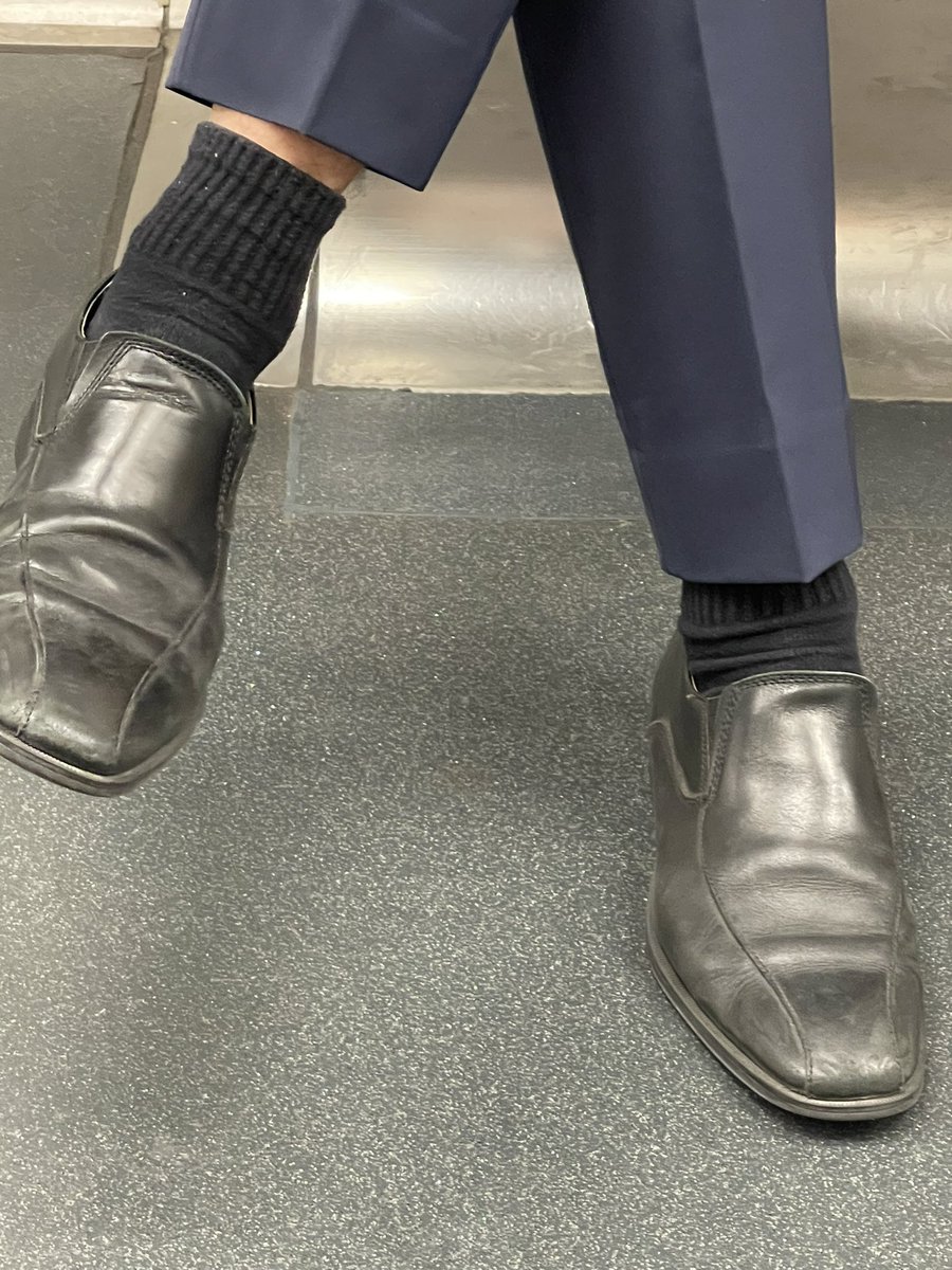 Suitguy1S's tweet photo. 對面的直男看過來 https://t.co/F1pySWny41