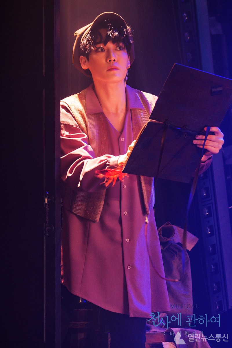 어쩌고 저쩌고 알티이벤트
아기양 데뷔 9주년 
귤의 도비이즈프리데이 기념

아이수쿠림 마카롱 >9<개랑
귤 한박스 한분씩 보내드립니당
그리고 타천은 재밋으니까요? 추첨 한 분 더〰️원하시는 날 원하시는 페어로 보실 수 있게 예매권 드립니당 
해피데이〰️〰️🕊
당발은 대충 크리스마스 때 할게융