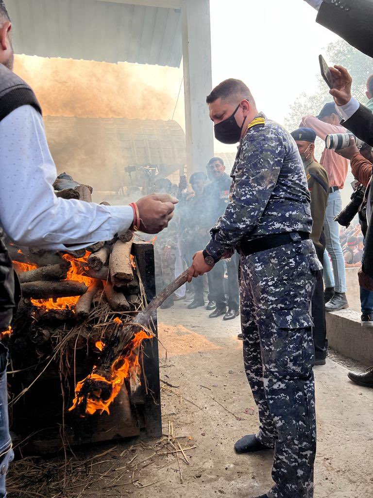 Suryapratap977's tweet image. तेरी मिट्टी में मिल जाना… ❤️ 
#VarunSingh #IAF @IAF_MCC