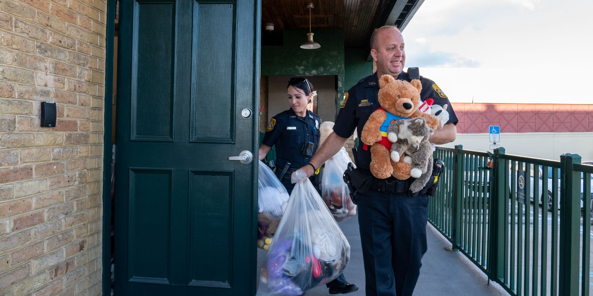 SaintLeoUniv's tweet photo. Saint Leo University gives back to the community: @TampaPD received nearly 250 teddy bears and stuffed animals on Dec. 16 at the Tampa Education Center. Officers will distribute these animals to comfort them in stressful situations. Thank you to everyone who donated! https://t.co/MhKAMJIGP2